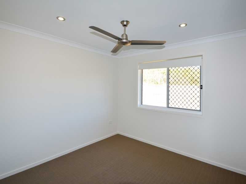 9 LENTHALL STREET, Boyne Island QLD 4680