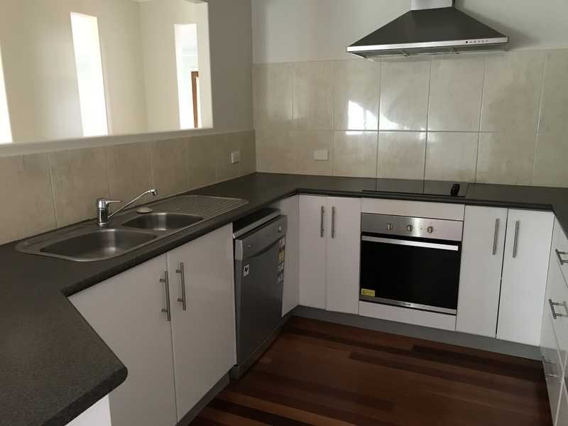 9 LIGHTHOUSE DRIVE, Boyne Island QLD 4680