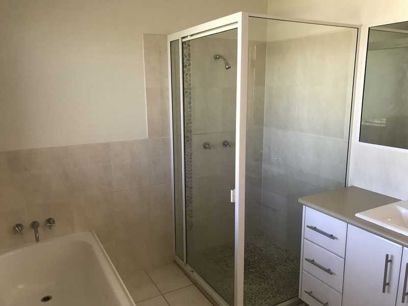 9 LIGHTHOUSE DRIVE, Boyne Island QLD 4680