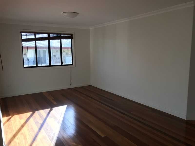 9 LIGHTHOUSE DRIVE, Boyne Island QLD 4680