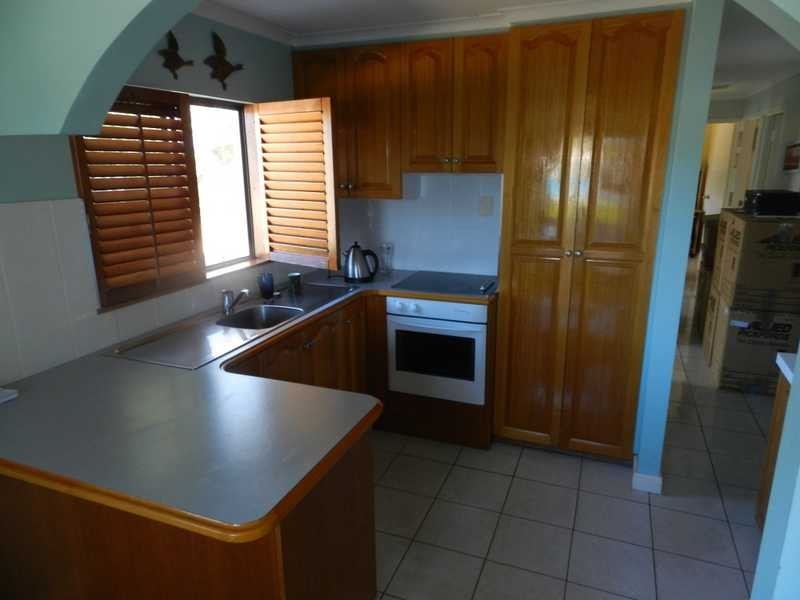 11 Yukana Street, Boyne Island QLD 4680