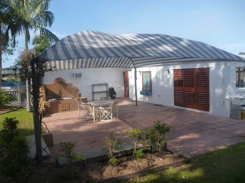 11 Yukana Street, Boyne Island QLD 4680