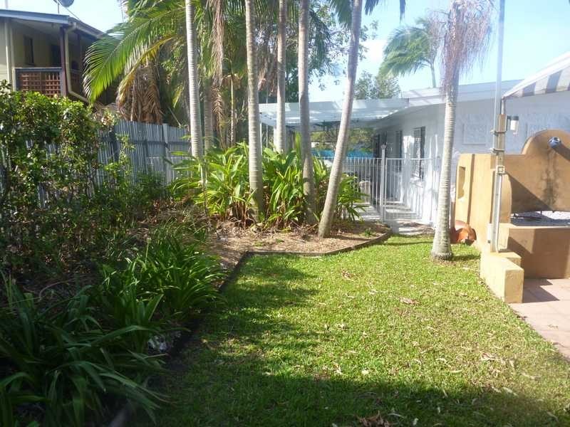 11 Yukana Street, Boyne Island QLD 4680