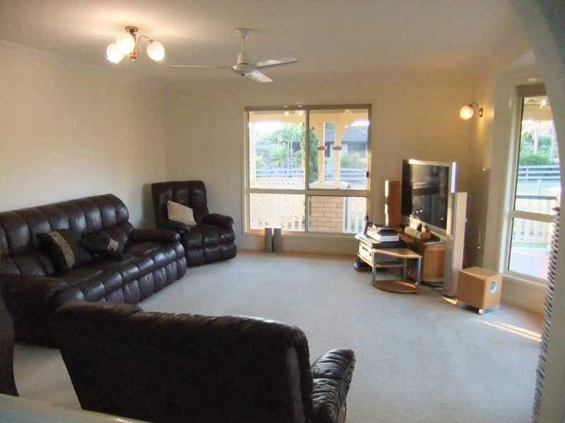 43 Geoffery Thomas Drive, Tannum Sands QLD 4680