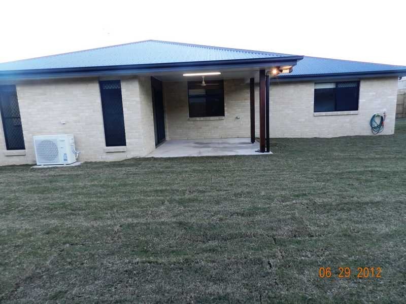 9 Valley Way, Boyne Island QLD 4680