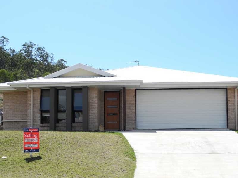 14 Jeana Close, Boyne Island QLD 4680