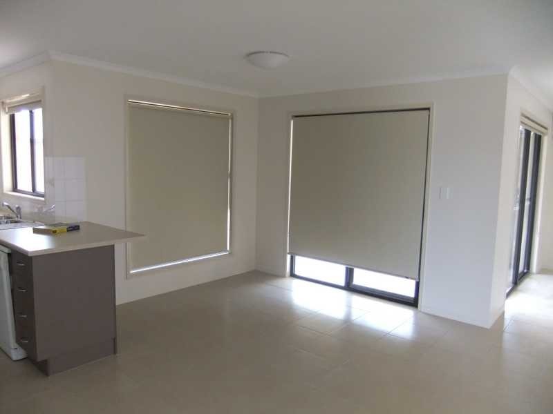 14 Jeana Close, Boyne Island QLD 4680