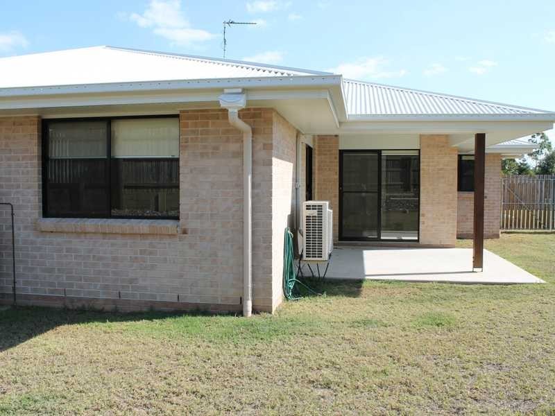 14 Jeana Close, Boyne Island QLD 4680