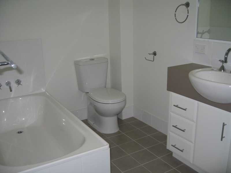 15/8a Wyndham Avenue, Boyne Island QLD 4680