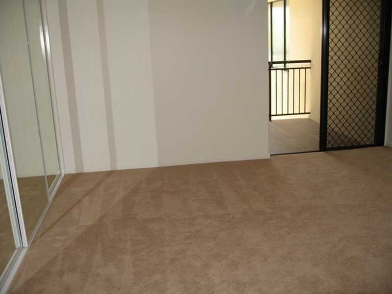 15/8a Wyndham Avenue, Boyne Island QLD 4680