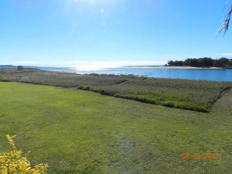 26 Island Esplanade, Boyne Island QLD 4680