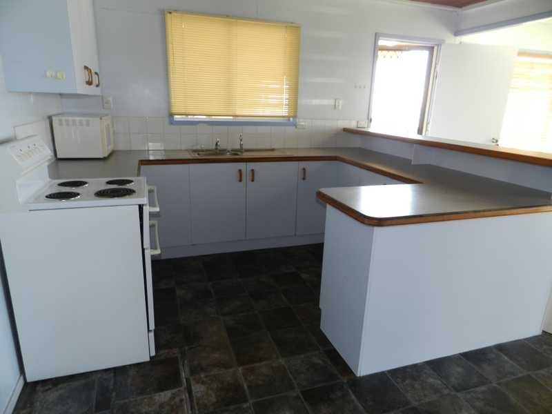 26 Island Esplanade, Boyne Island QLD 4680