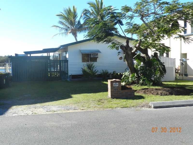 26 Island Esplanade, Boyne Island QLD 4680