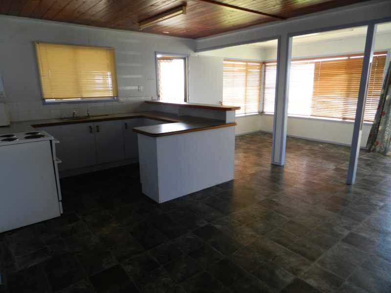 26 Island Esplanade, Boyne Island QLD 4680