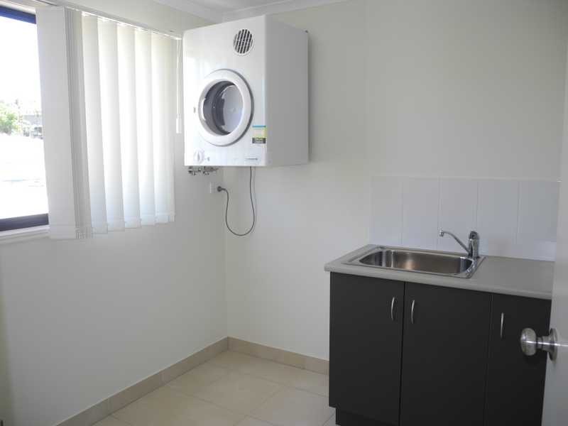 5/10 Arthur Street, Boyne Island QLD 4680