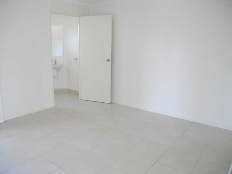 5/10 Arthur Street, Boyne Island QLD 4680