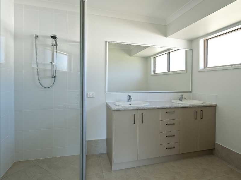 7 Killarney Crescent, Nambour QLD 4560