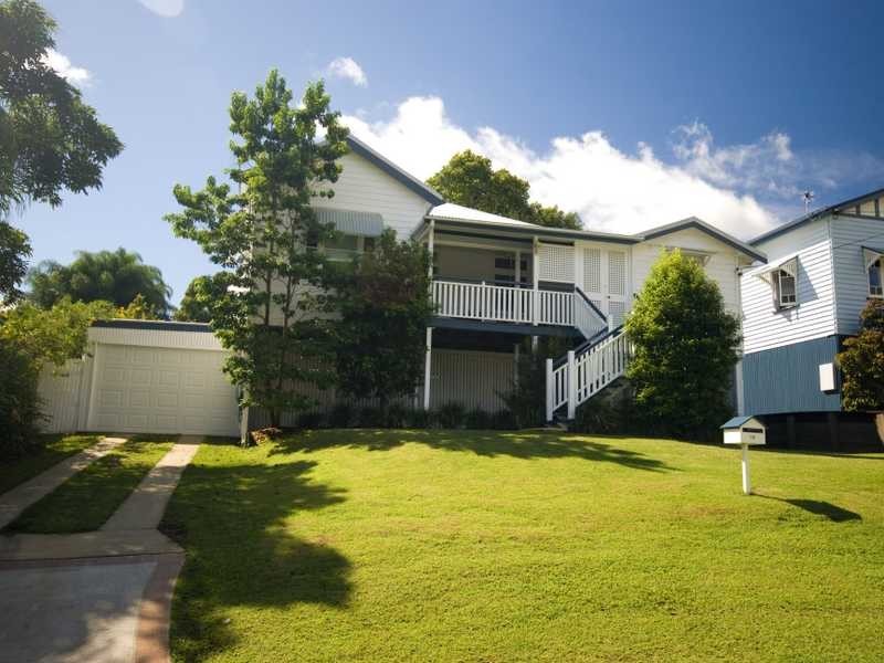 14 Mount Pleasant Road, Nambour QLD 4560