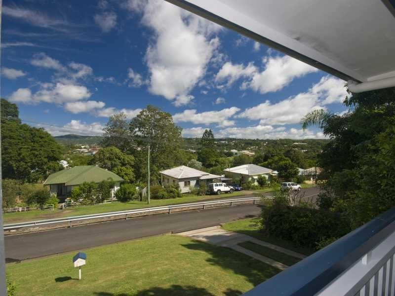 14 Mount Pleasant Road, Nambour QLD 4560