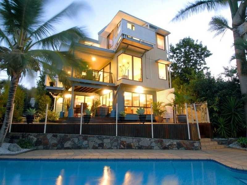 2 Kawana Street, Alexandra Headland QLD 4572