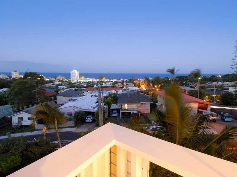 2 Kawana Street, Alexandra Headland QLD 4572