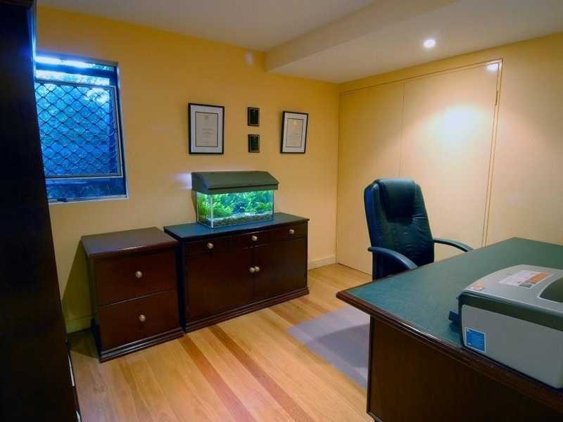 2 Kawana Street, Alexandra Headland QLD 4572