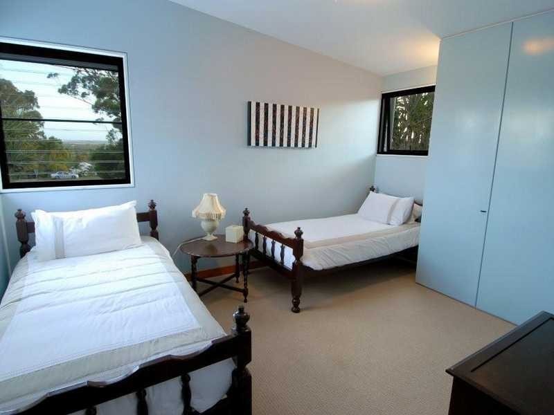 2 Kawana Street, Alexandra Headland QLD 4572