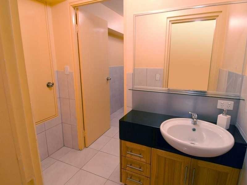 2 Kawana Street, Alexandra Headland QLD 4572