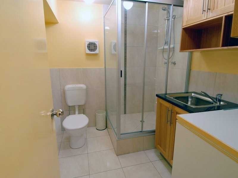 2 Kawana Street, Alexandra Headland QLD 4572