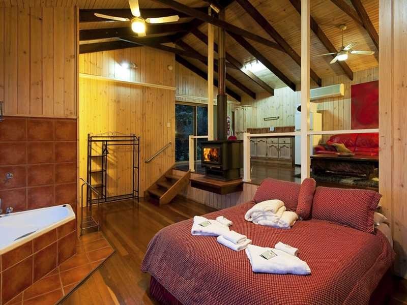 585 Flaxton Drive, Montville QLD 4560