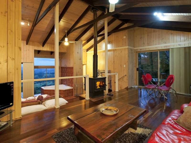 585 Flaxton Drive, Montville QLD 4560