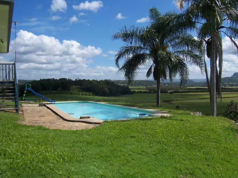 51 Twin Peaks Road, Bli Bli QLD 4560