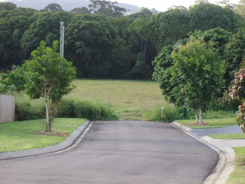 1 Cooee Court, Coes Creek QLD 4560