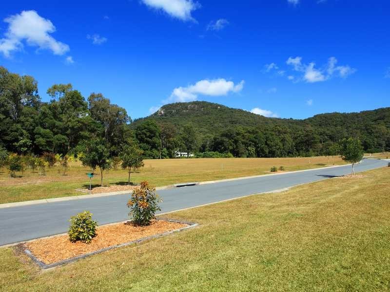 1 Golden Valley Place, Yandina QLD 4561