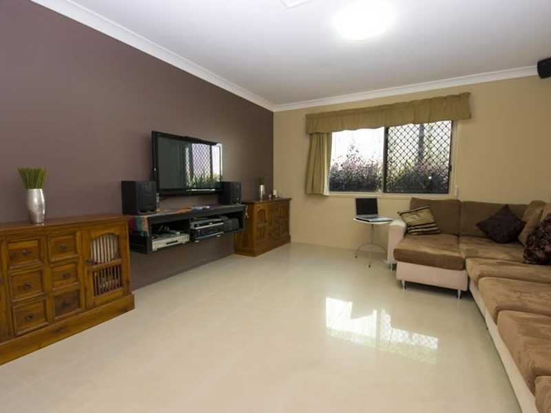 16 Mountain Breeze Court, Nambour QLD 4560