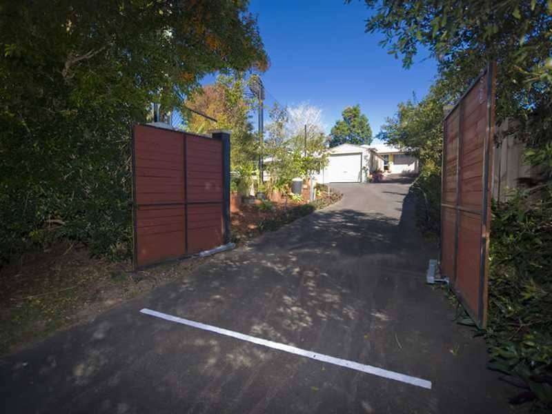 16 Mountain Breeze Court, Nambour QLD 4560