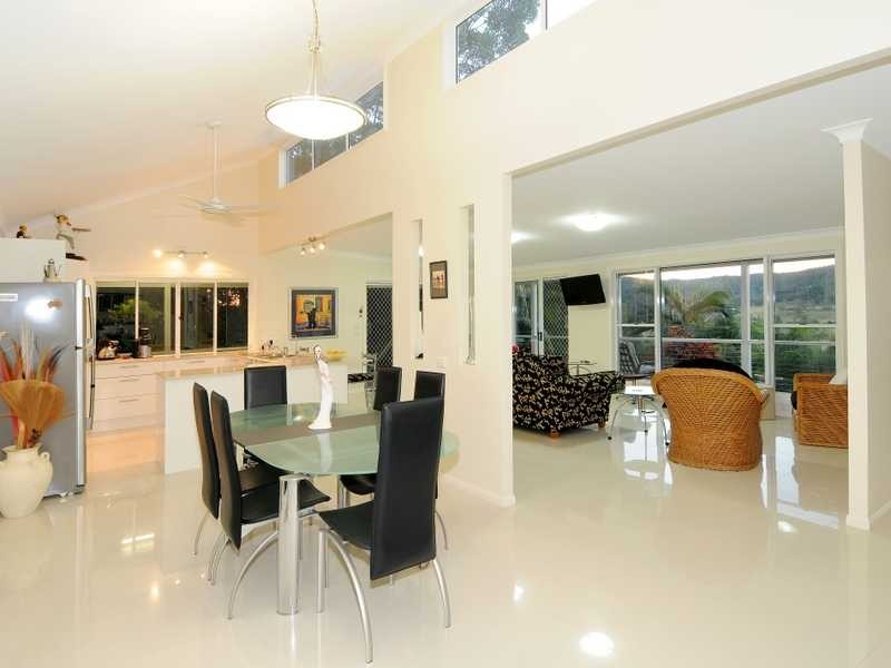 18 Seymour Close, Rosemount QLD 4560