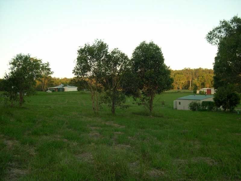 18 Devon Court Road, Crows Nest QLD 4355