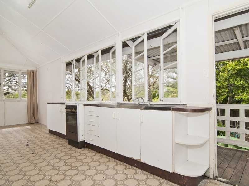 15 Magnolia Street, Nambour QLD 4560