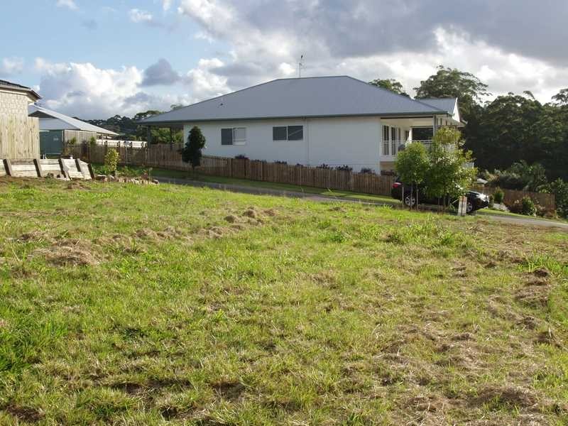 1 Cooee Court, Coes Creek QLD 4560