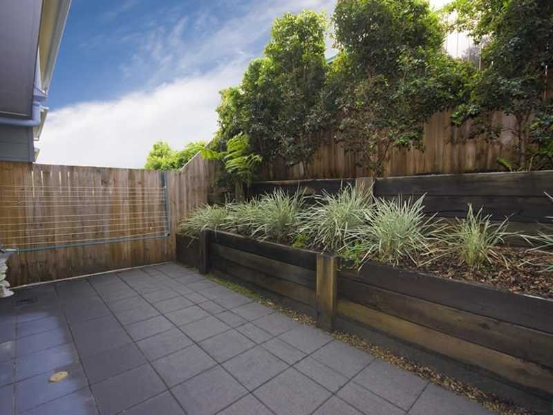 Unit 2/33 Blackall Street, Woombye QLD 4559