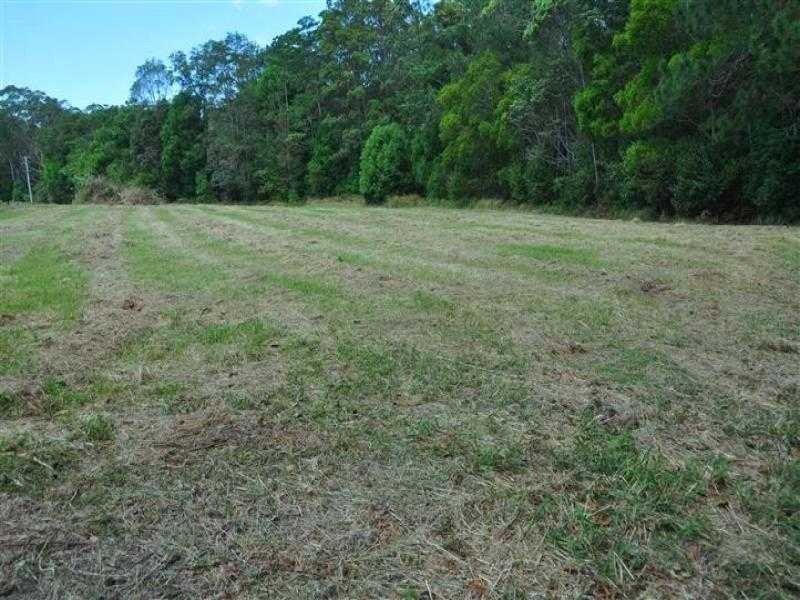 4 Hidden Valley Road, North Arm QLD 4561