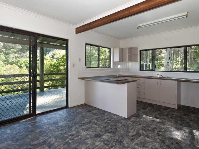 99 English Road, Kiamba QLD 4560