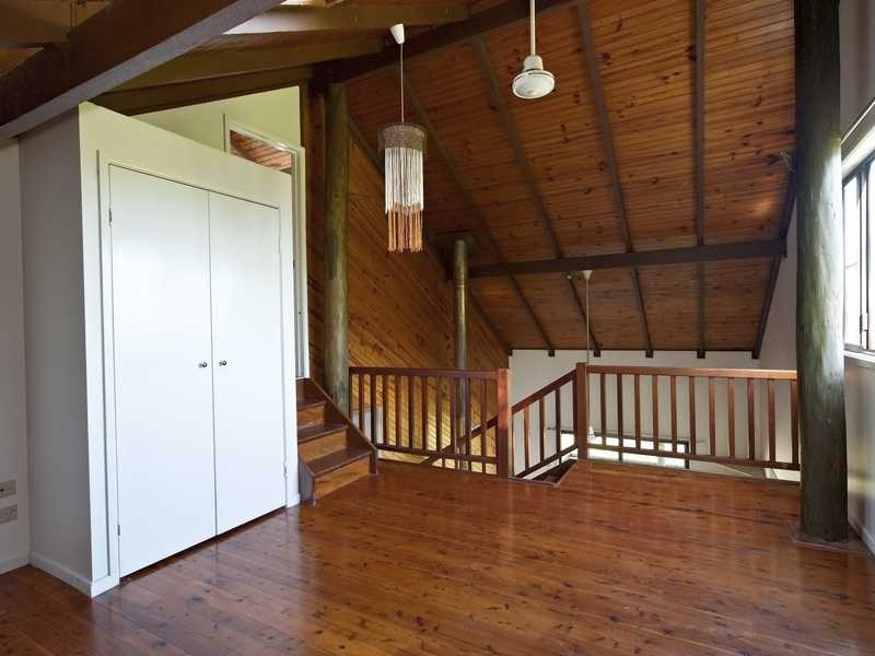 99 English Road, Kiamba QLD 4560