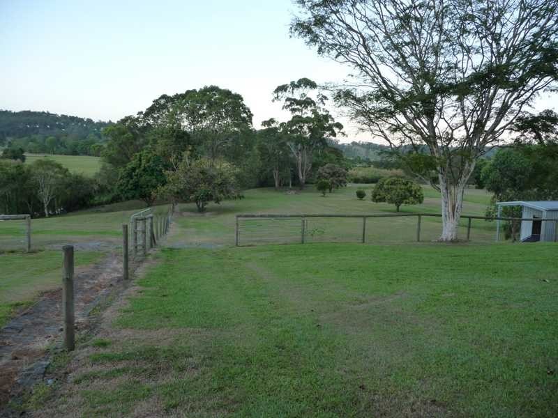 287 Petrie Creek Road, Rosemount QLD 4560