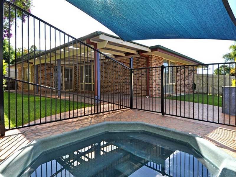 6 Kings Place, Nambour QLD 4560