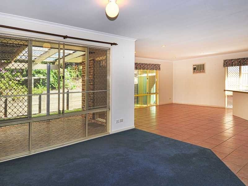 6 Kings Place, Nambour QLD 4560