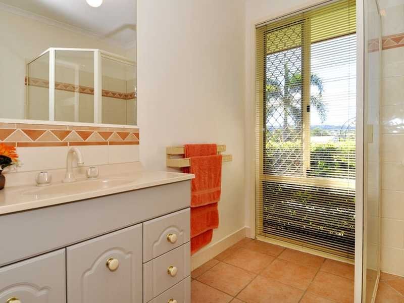 6 Kings Place, Nambour QLD 4560