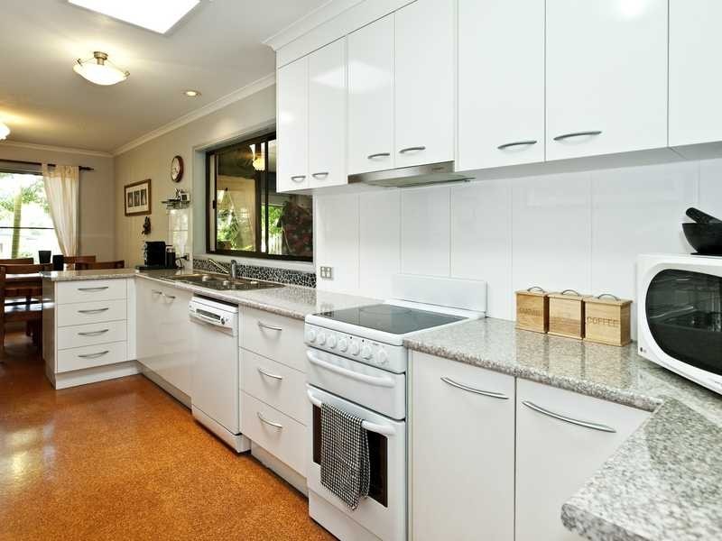 6 Roberts Street, Palmwoods QLD 4555