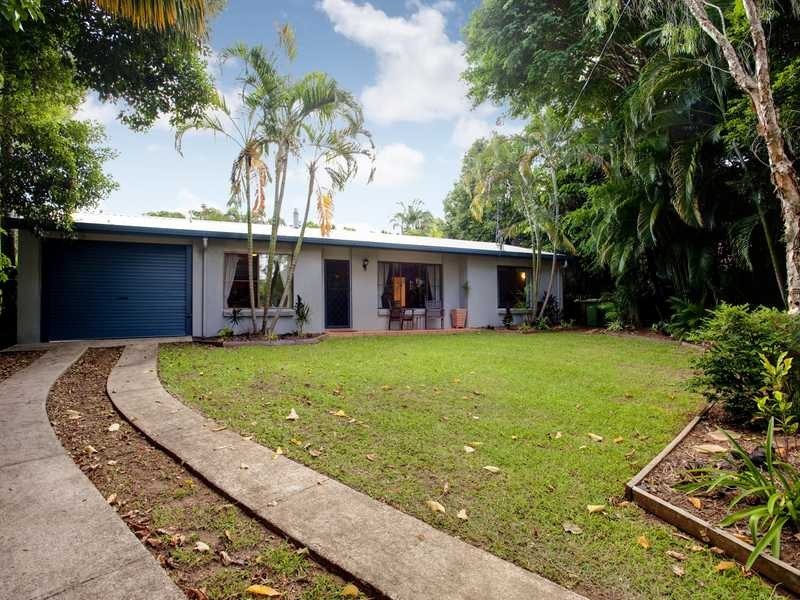 6 Roberts Street, Palmwoods QLD 4555